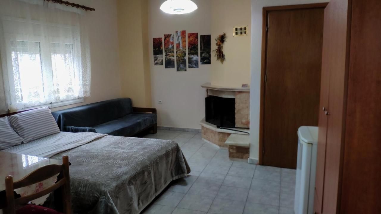אורמה Alexandros Guesthouse מראה חיצוני תמונה