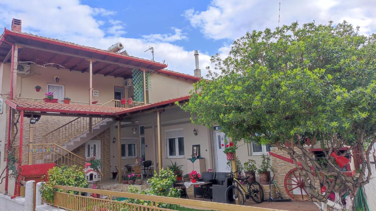 אורמה Alexandros Guesthouse מראה חיצוני תמונה