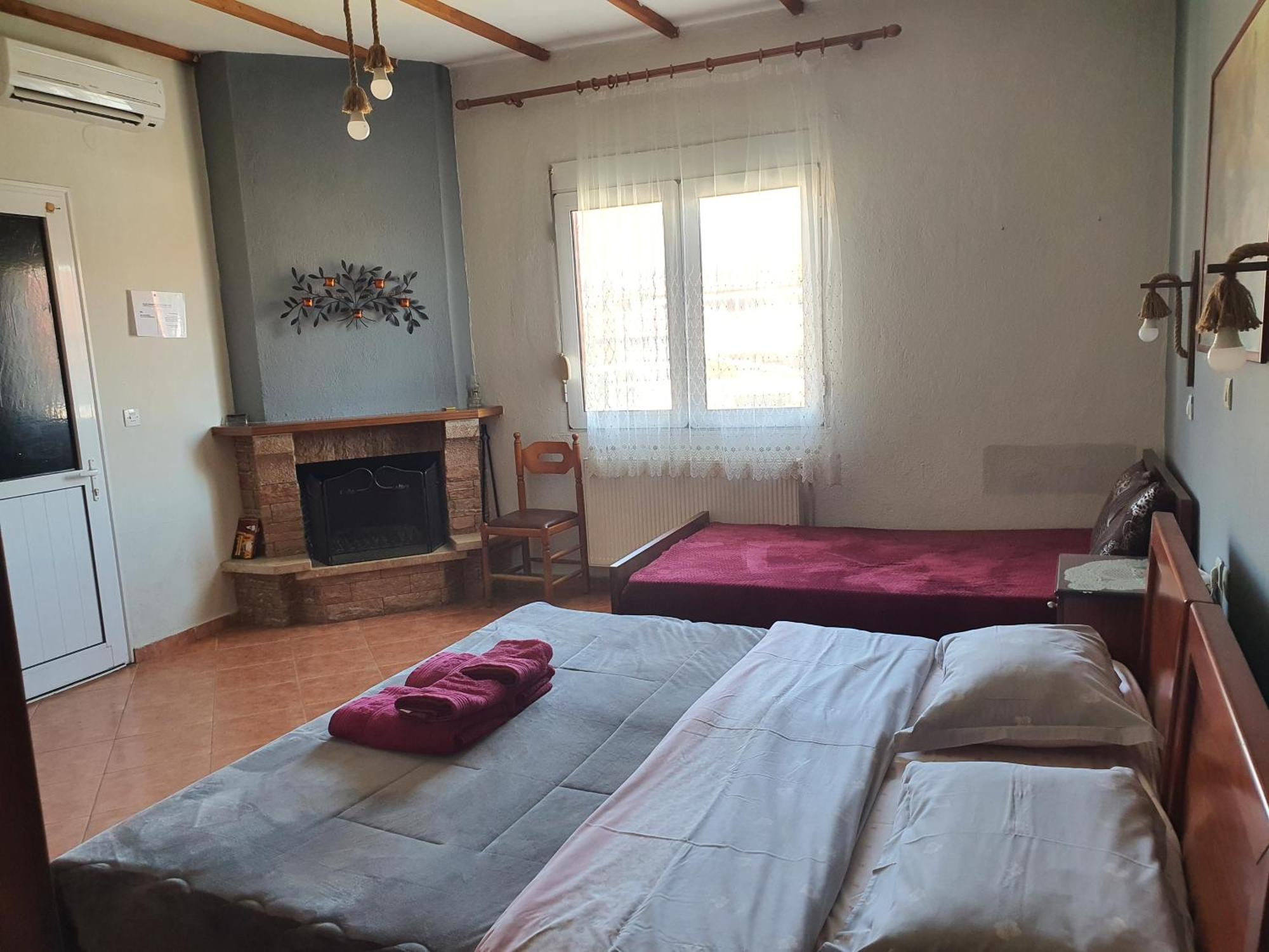 אורמה Alexandros Guesthouse מראה חיצוני תמונה